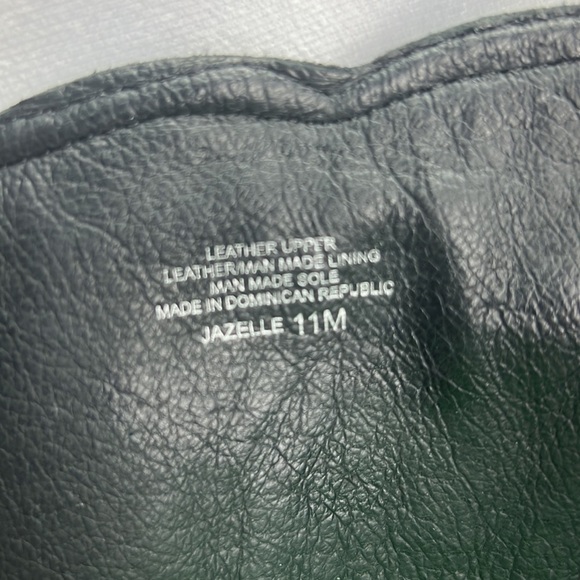 Hazel let leather upper, leather man made lining and sole. Size 11 medium - Picture 6 of 8